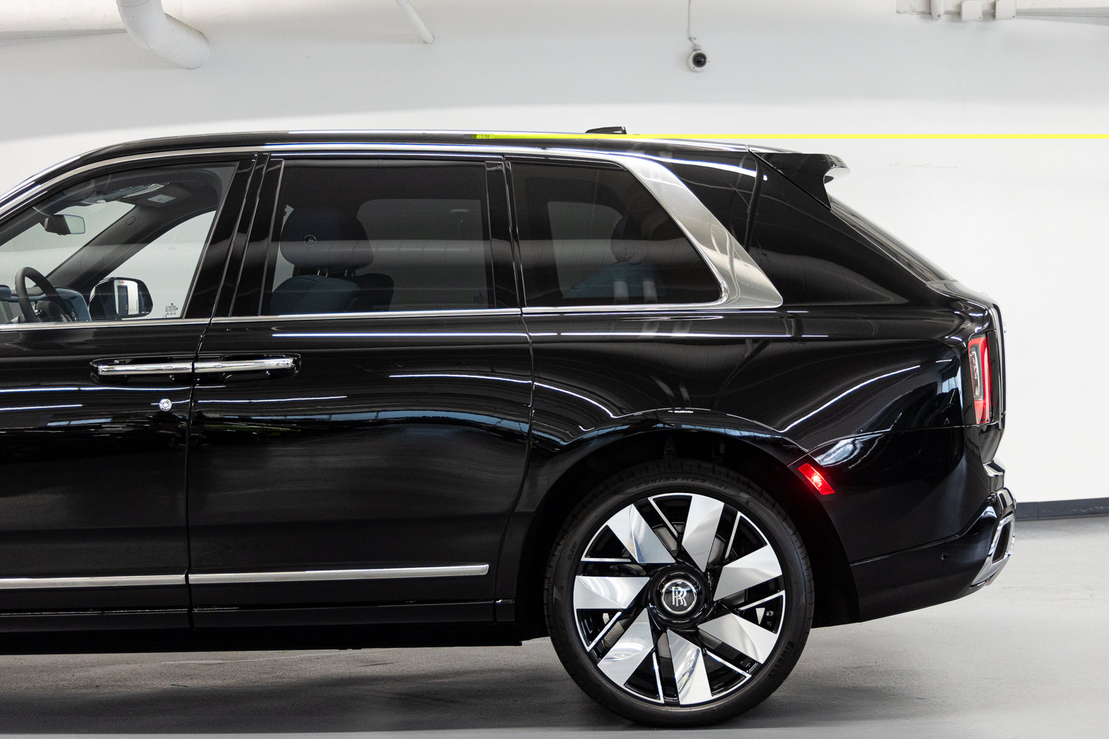 New 2027 Rolls-Royce Cullinan AWD/4WD image 19
