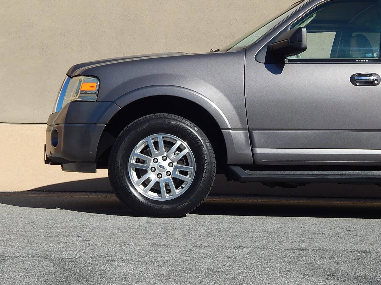 Used 2014 Ford Expedition EL XLT w/ Leather Seating Package image 11