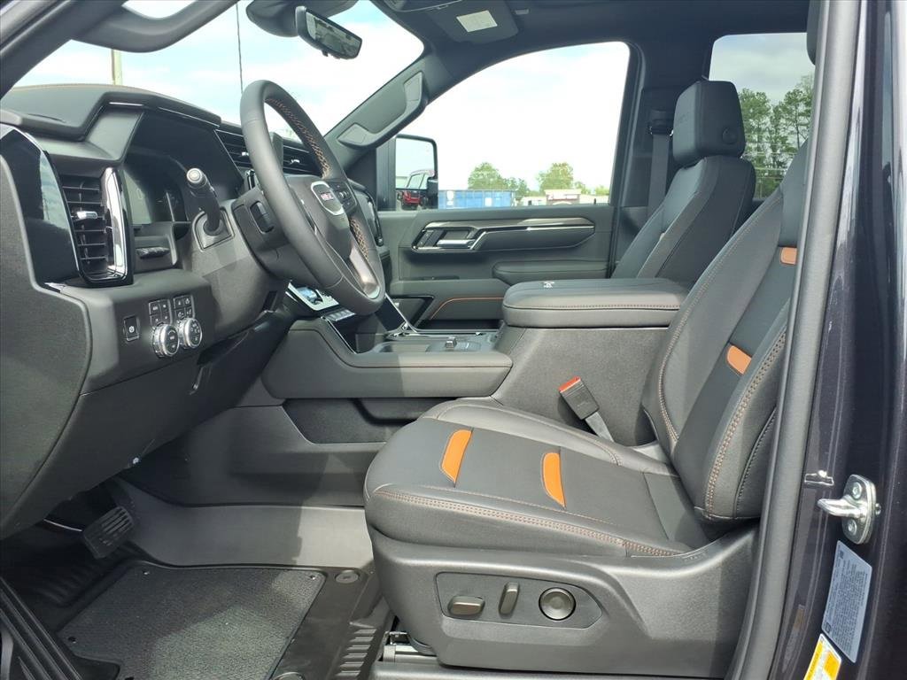 New 2026 GMC Sierra 2500 AT4 w/ AT4 Premium Plus Package image 12