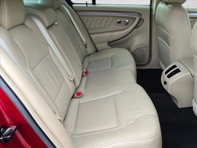 Used 2013 Ford Taurus SEL image 19