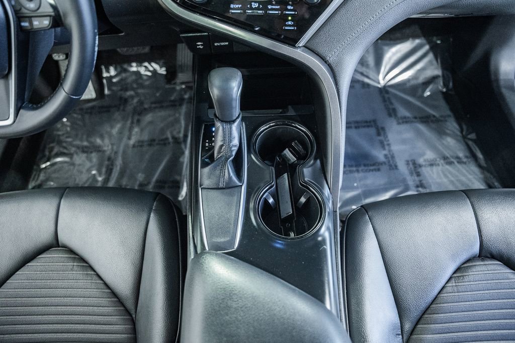 Used 2018 Toyota Camry SE w/ Moonroof Package image 23