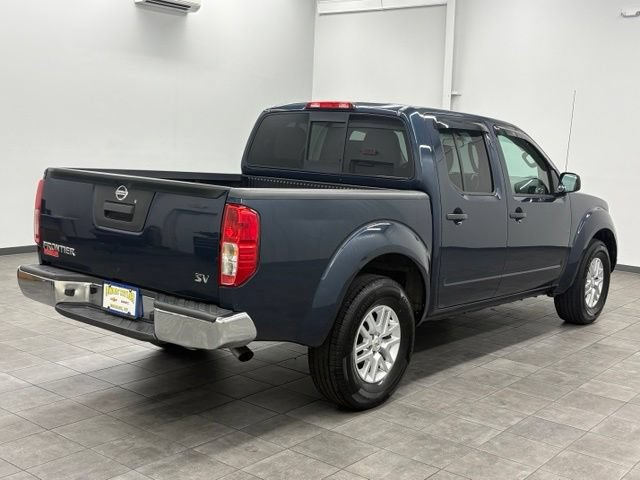 Used 2015 Nissan Frontier SV RWD image 2