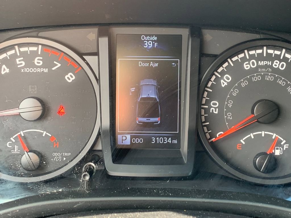 Used 2023 Toyota Tacoma SR image 31