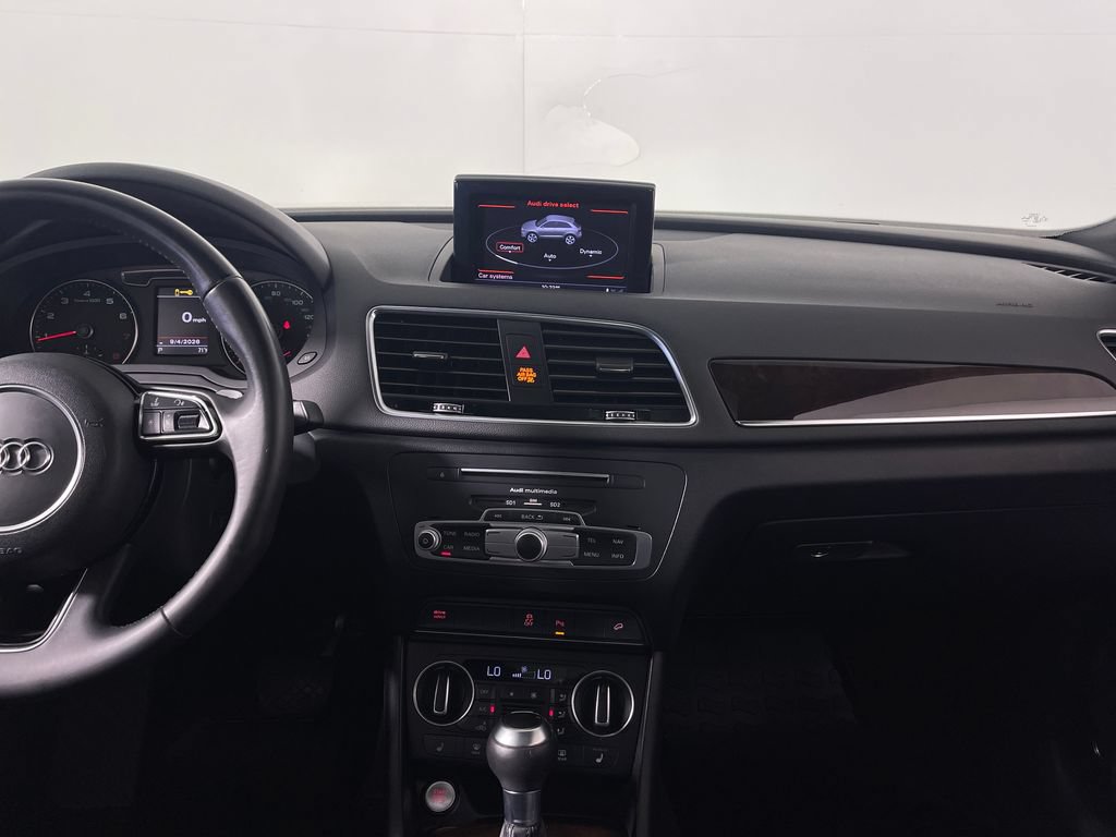 Used 2016 Audi Q3 2.0T Prestige w/ Prestige Package FWD image 16
