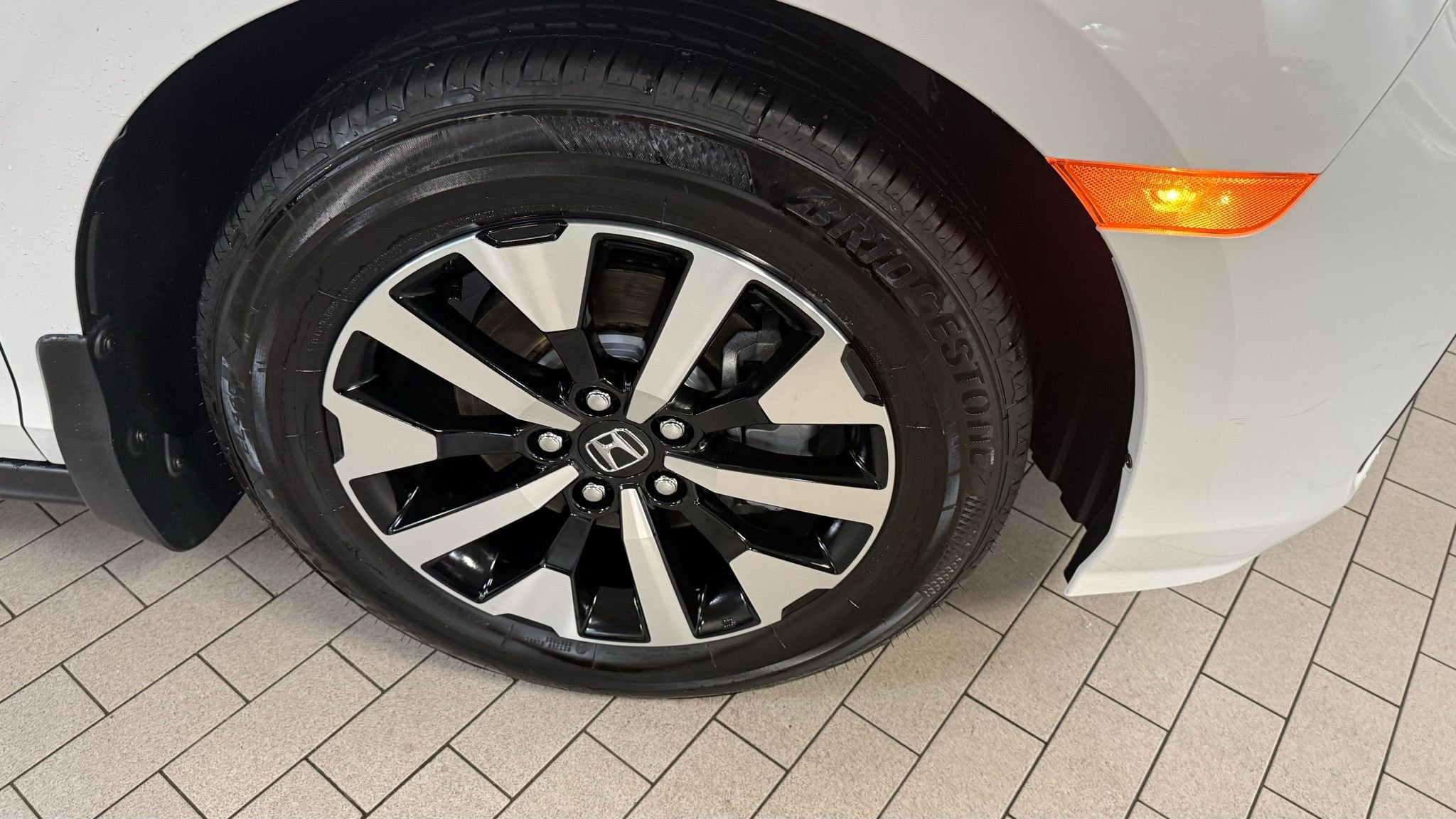 Used 2025 Honda Odyssey EX-L image 10