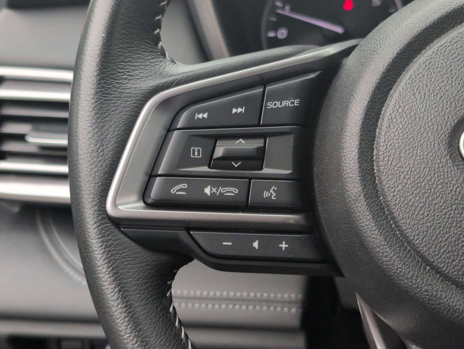 Used 2023 Subaru Legacy Limited AWD/4WD image 23