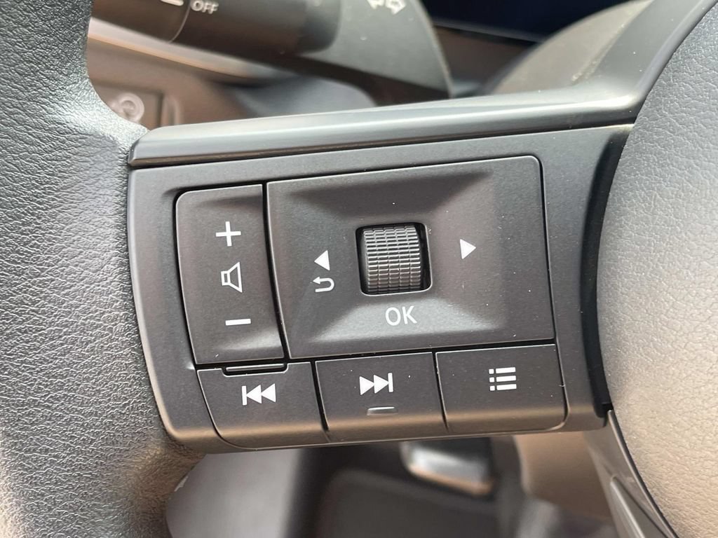 New 2026 Nissan Kicks SV w/ Cold Weather Package FWD image 30