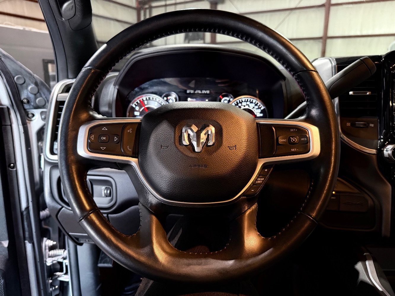 Used 2024 RAM 2500 Big Horn w/ Towing Technology Group AWD/4WD image 31