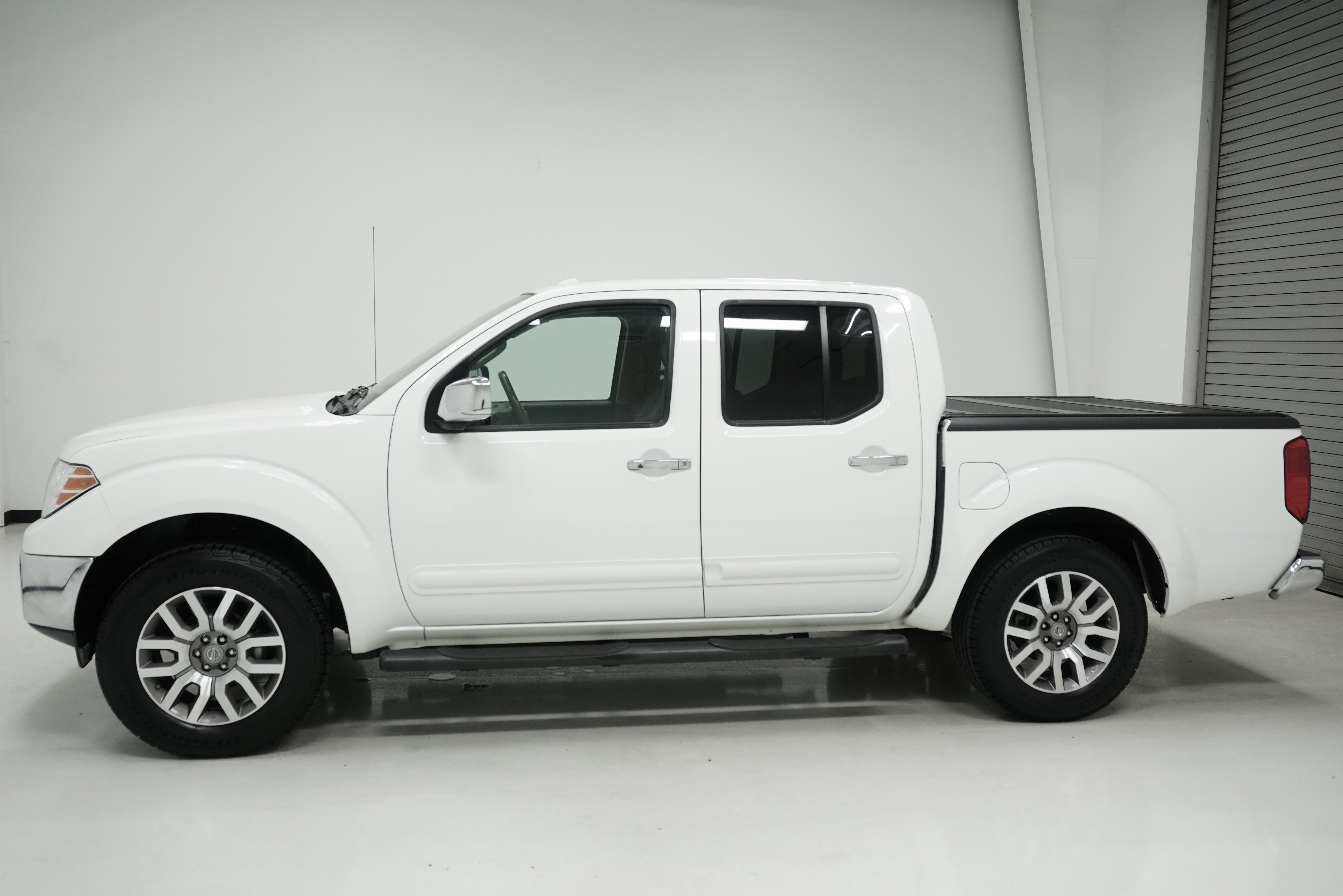 Used 2013 Nissan Frontier SL image 6