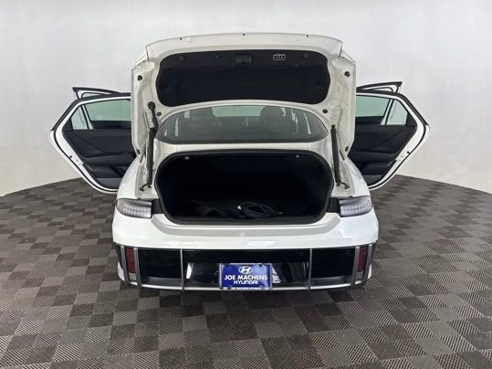 Used 2024 Hyundai Ioniq 6 SE RWD image 16