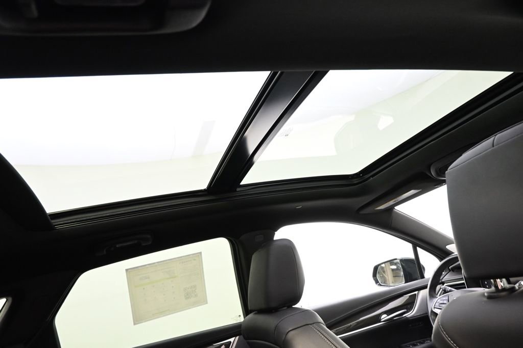 Certified 2023 Cadillac XT5 Sportv w/ Technology Package AWD/4WD image 17