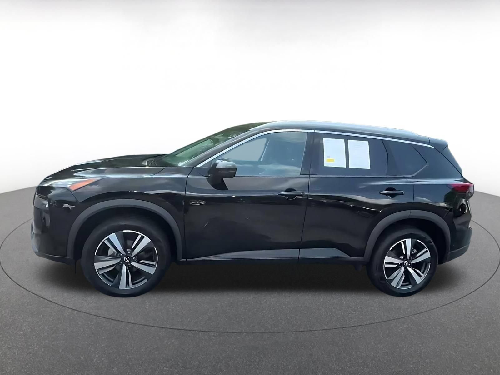 Used 2026 Nissan Rogue SL FWD image 8