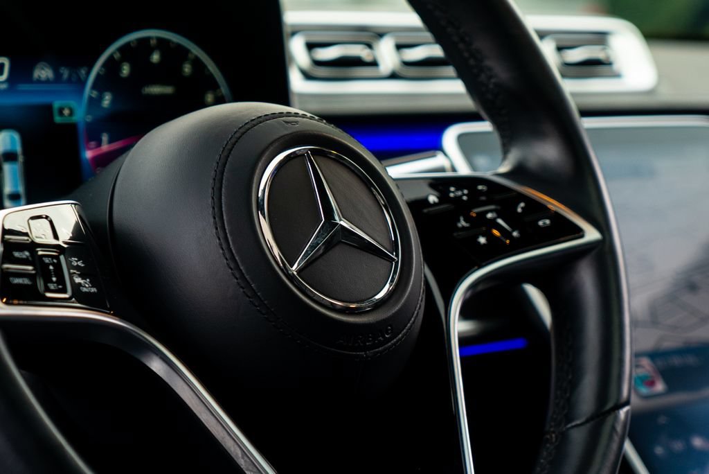 Used 2023 Mercedes-Benz Maybach S 580 4MATIC image 13