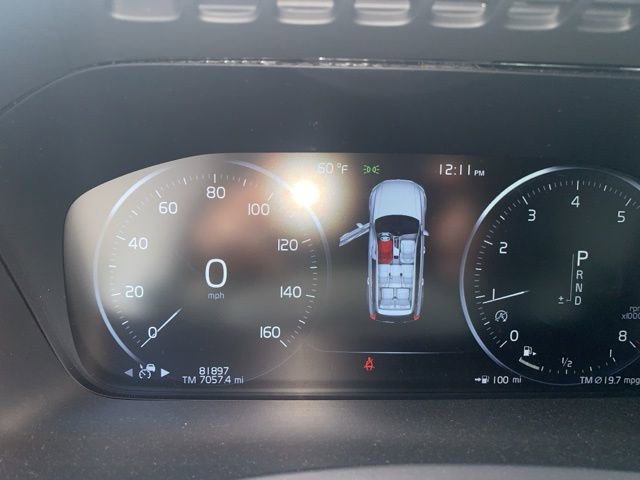 Used 2018 Volvo XC90 T6 Momentum w/ Convenience Package image 10