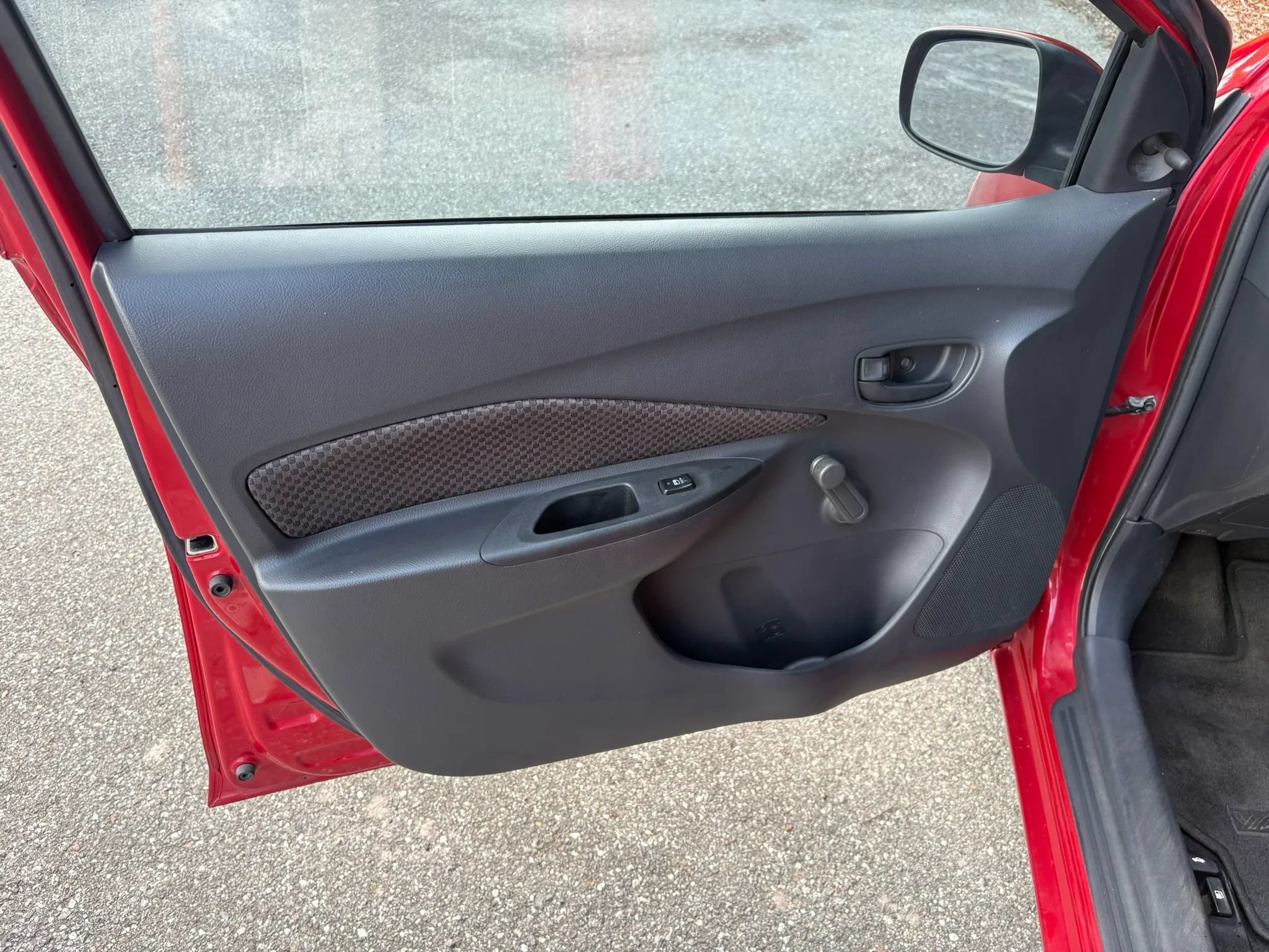 Used 2007 Toyota Yaris Sedan FWD image 7