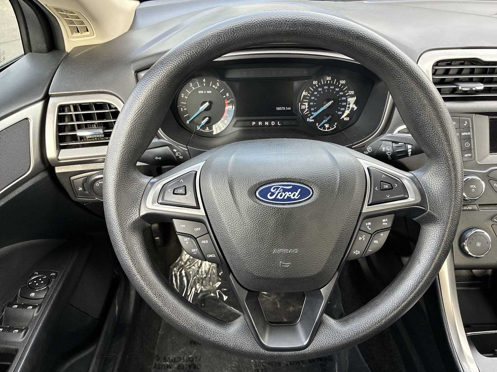 Used 2018 Ford Fusion SE FWD image 11