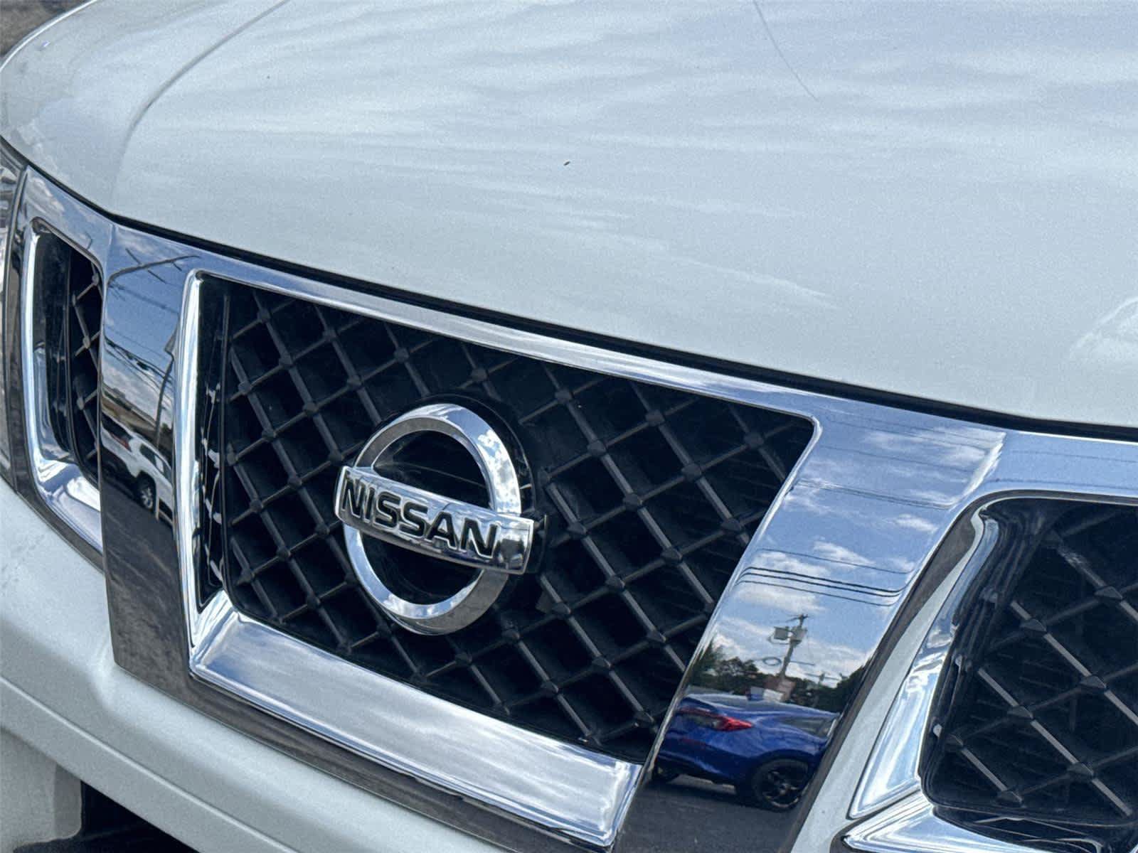 Used 2018 Nissan Frontier SV w/ Value Truck Package AWD/4WD image 11