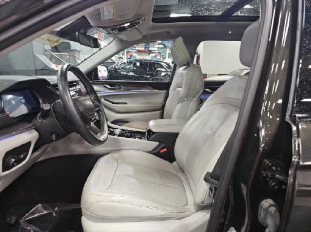 Certified 2022 Jeep Grand Cherokee L Overland w/ MOPAR Finishing Package image 38