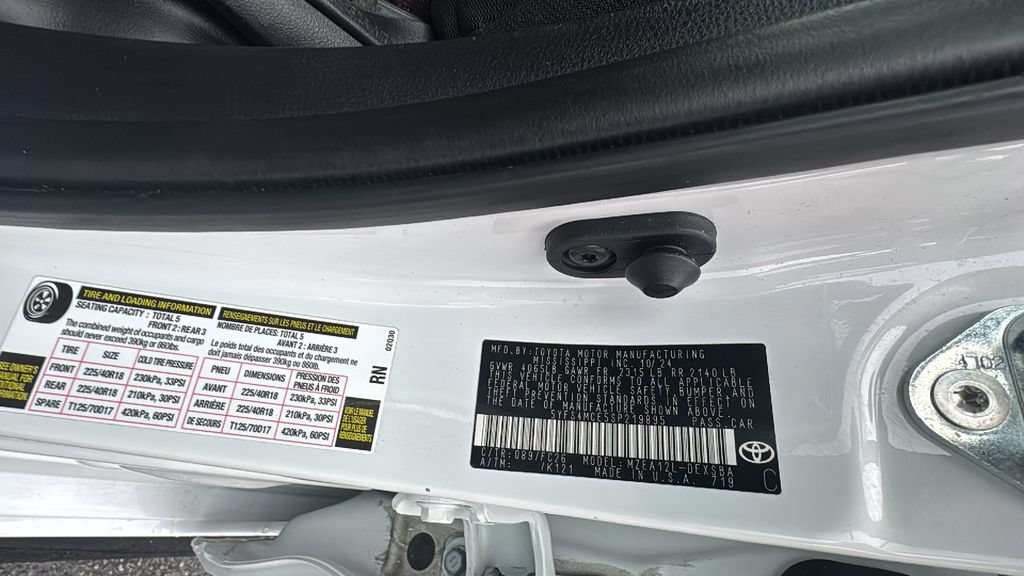 Used 2025 Toyota Corolla SE FWD image 33