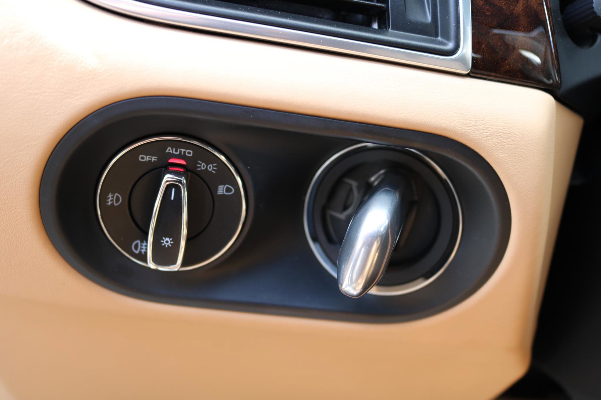 Used 2017 Porsche Macan S image 37