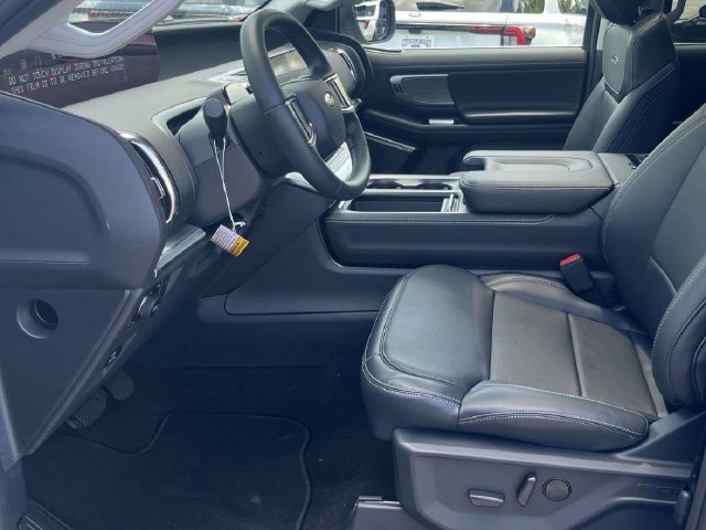 New 2026 Ford Expedition Platinum AWD/4WD image 12