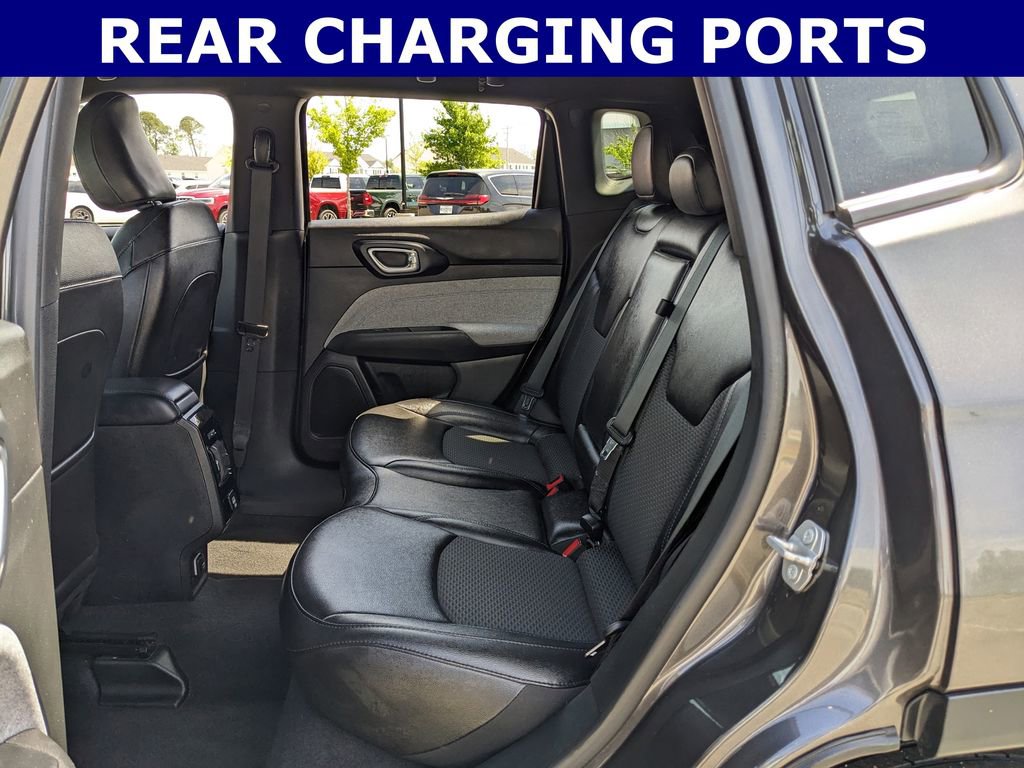 Used 2024 Jeep Compass Latitude AWD/4WD image 15