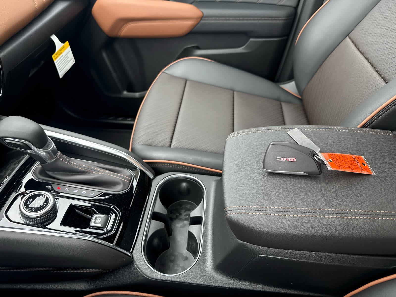 New 2026 GMC Canyon AT4 w/ Technology Plus Package AWD/4WD image 19