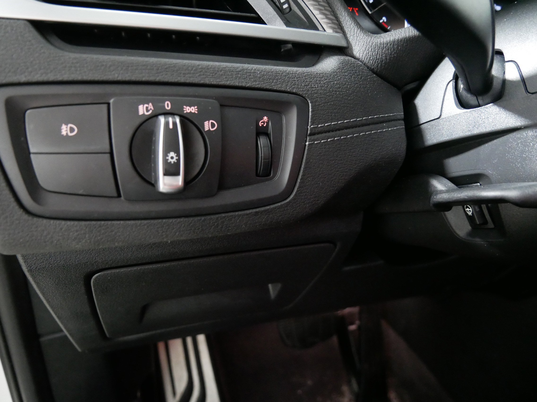 Used 2020 BMW X2 M35i image 26