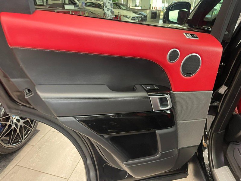 Used 2020 Land Rover Range Rover Sport HST image 21