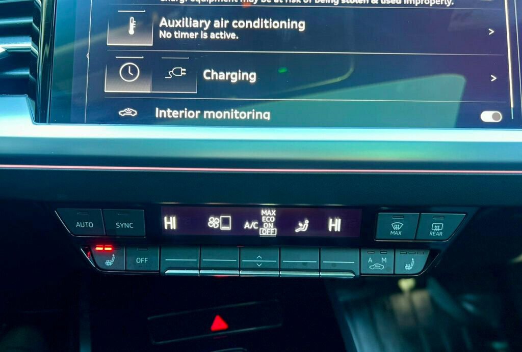 Used 2024 Audi Q4 e-tron Premium Plus w/ Premium Plus image 25