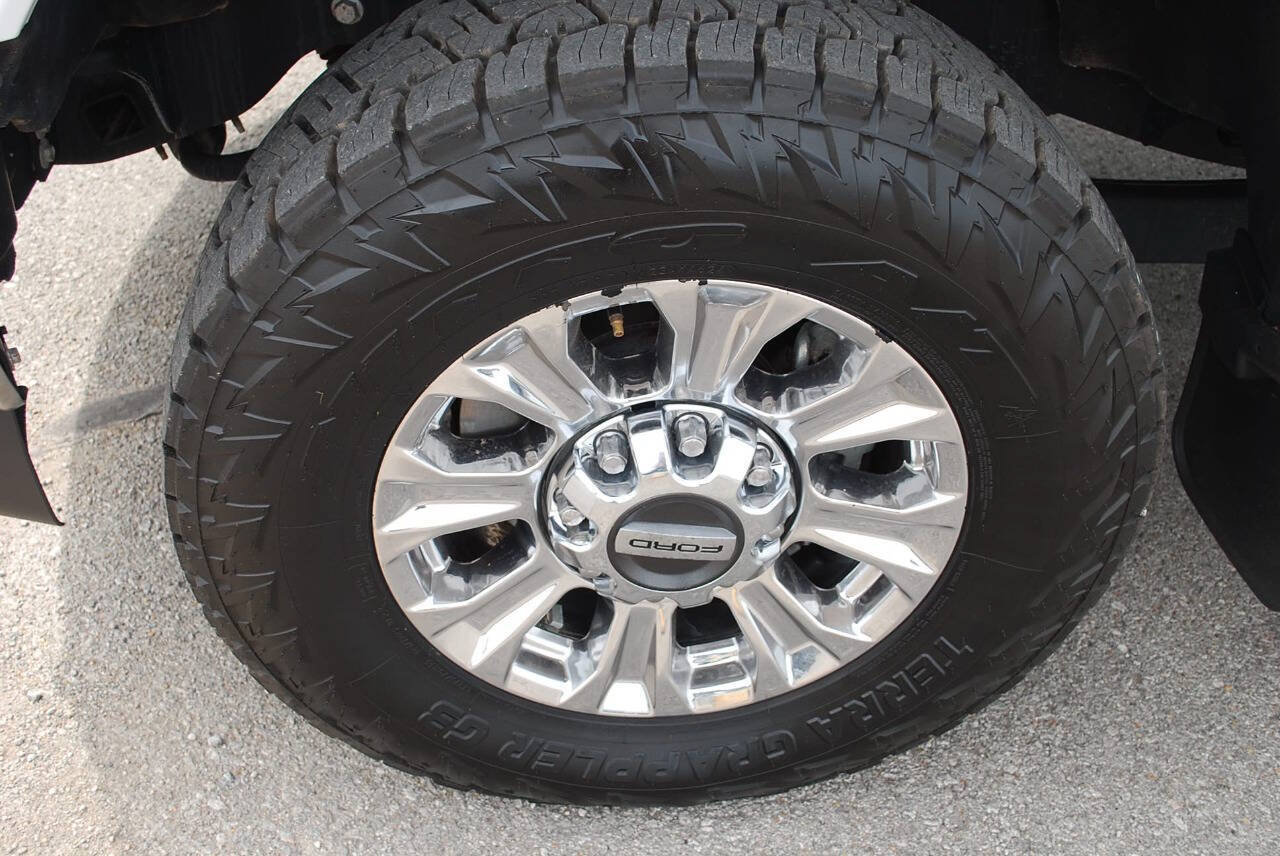 Used 2019 Ford F250 XLT w/ XLT Premium Package AWD/4WD image 15
