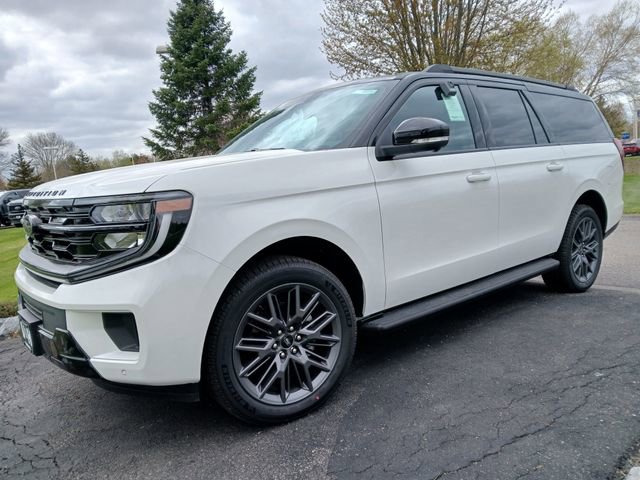 New 2026 Ford Expedition Max Platinum w/ Stealth Appearance Package AWD/4WD image 3