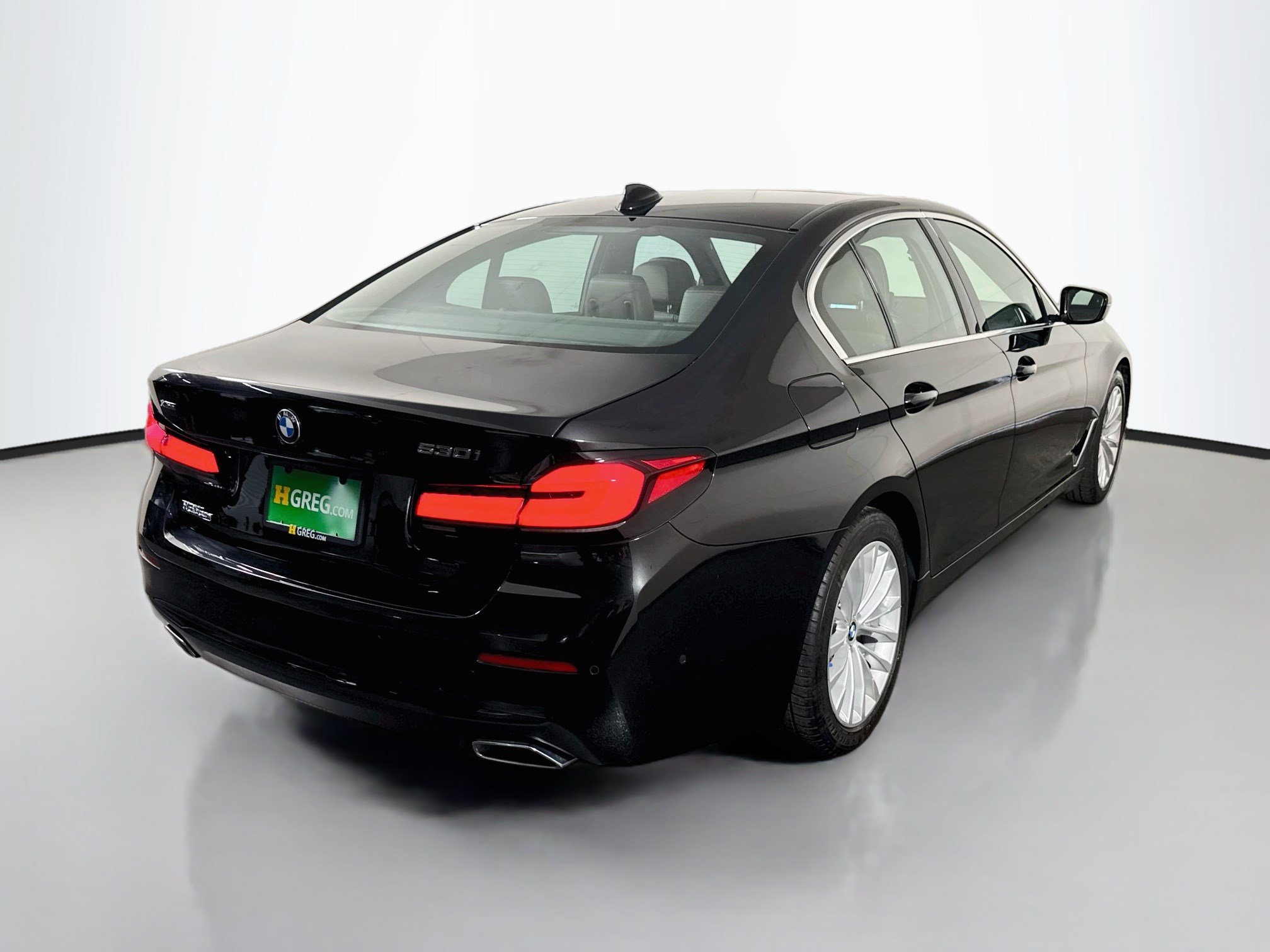 Used 2023 BMW 530i xDrive w/ Premium Package AWD/4WD image 10