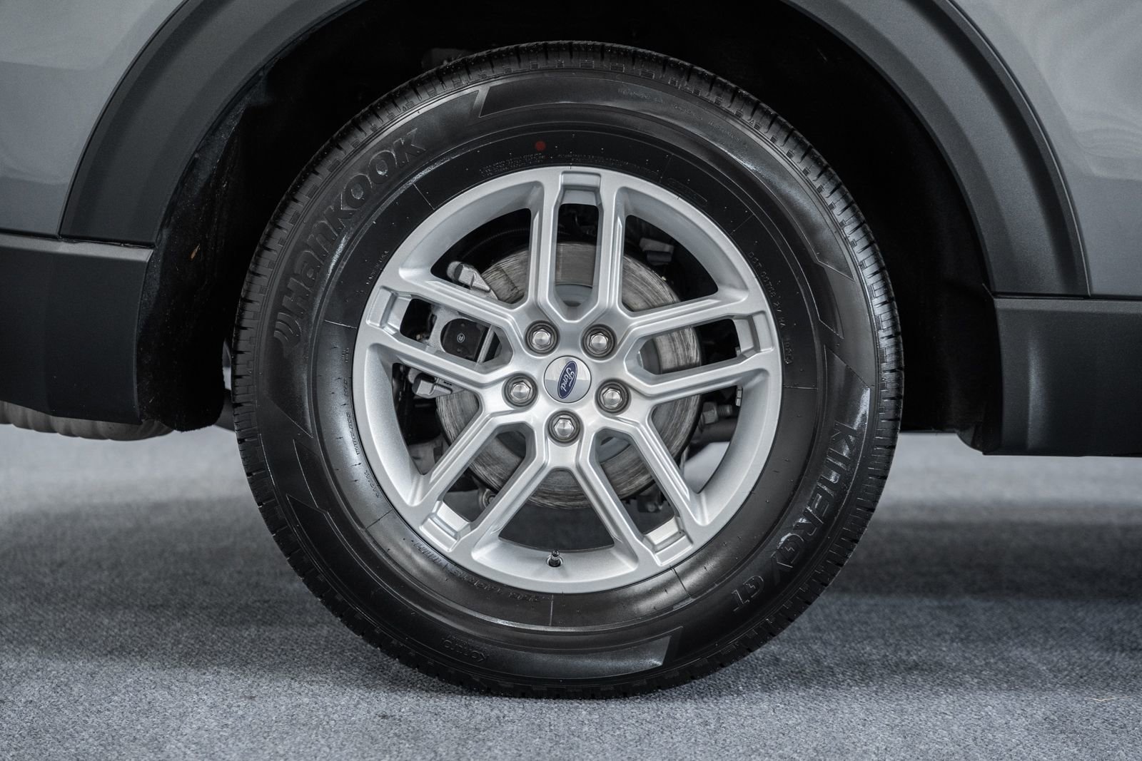 Certified 2025 Ford Explorer Active w/ Active Comfort Package image 17