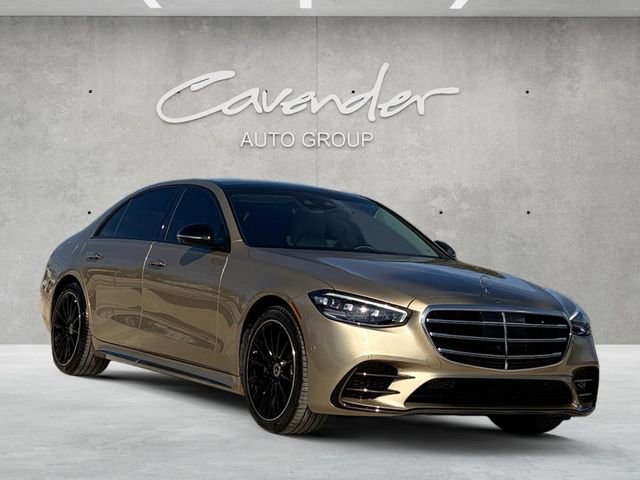 Used 2025 Mercedes-Benz S 580e 4MATIC Sedan image 2