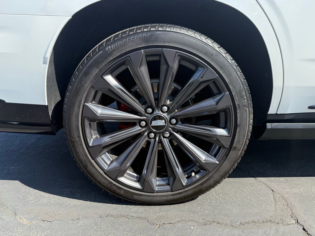 Used 2025 Cadillac Escalade V image 10