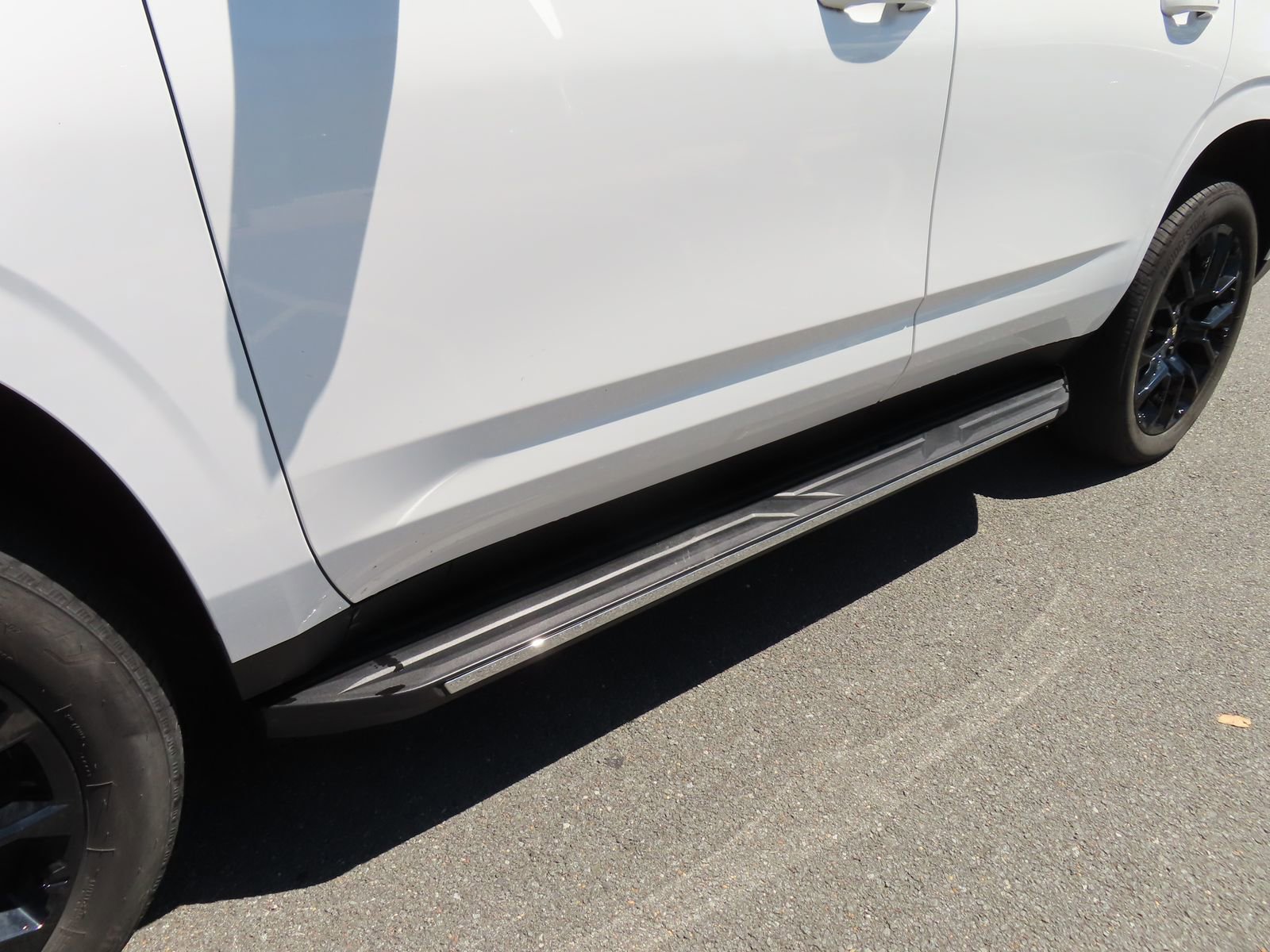 Used 2022 Chevrolet Tahoe LT w/ Luxury Package AWD/4WD image 10