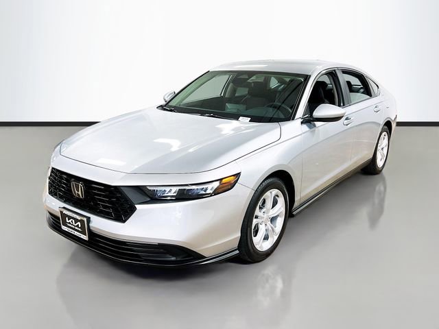 Used 2025 Honda Accord LX image 3