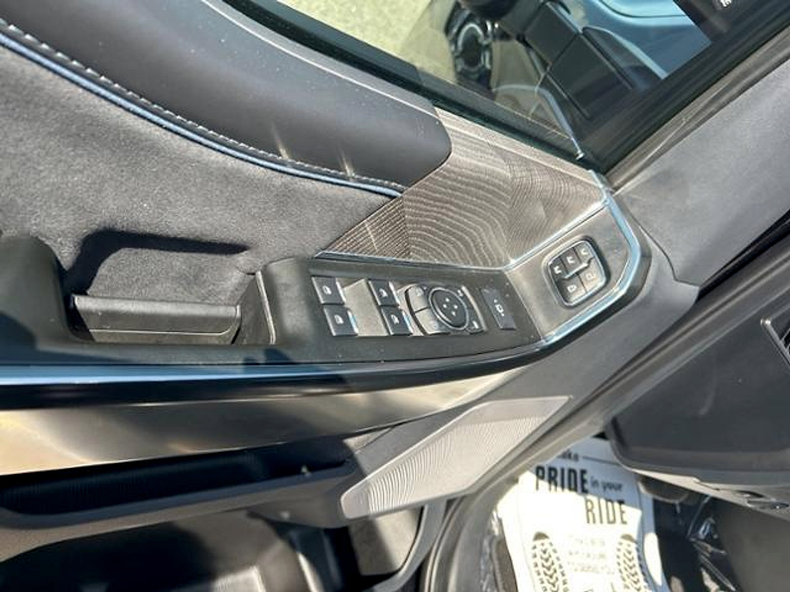 Used 2025 Ford F250 Platinum image 16