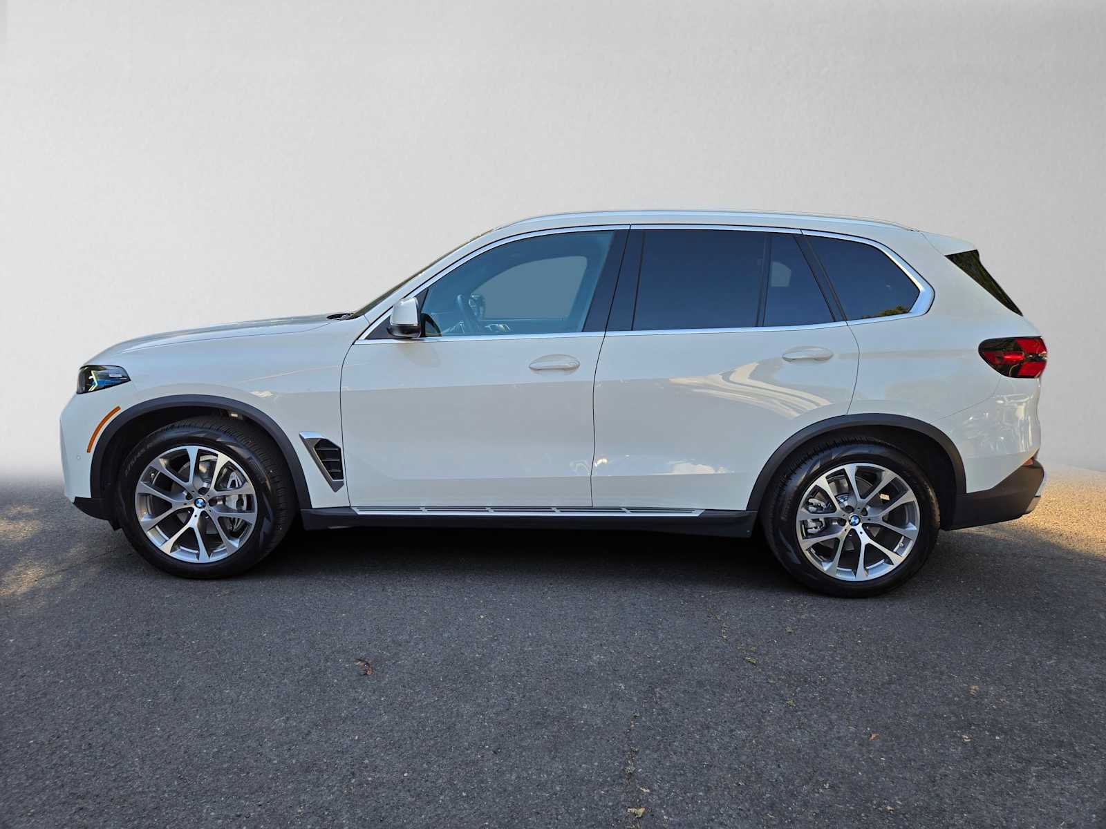 Used 2026 BMW X5 xDrive40i AWD/4WD image 6