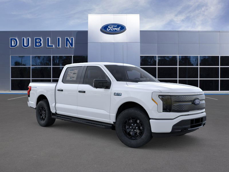 New 2025 Ford F150 Lightning XLT image 40