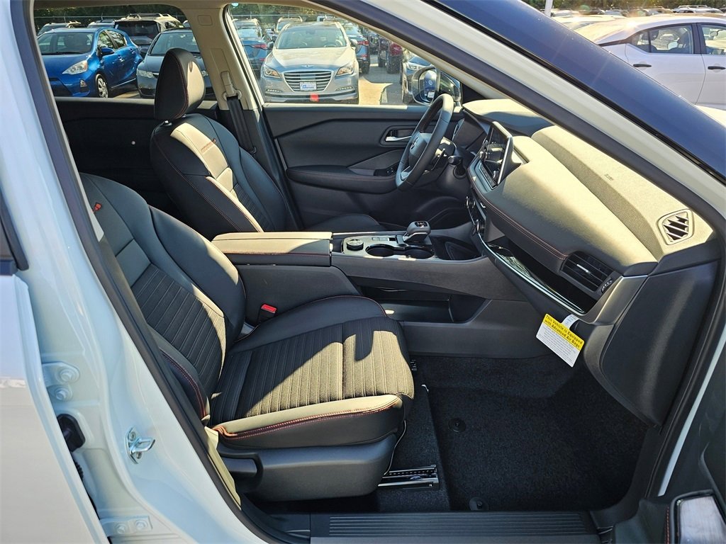 New 2026 Nissan Rogue SV image 25