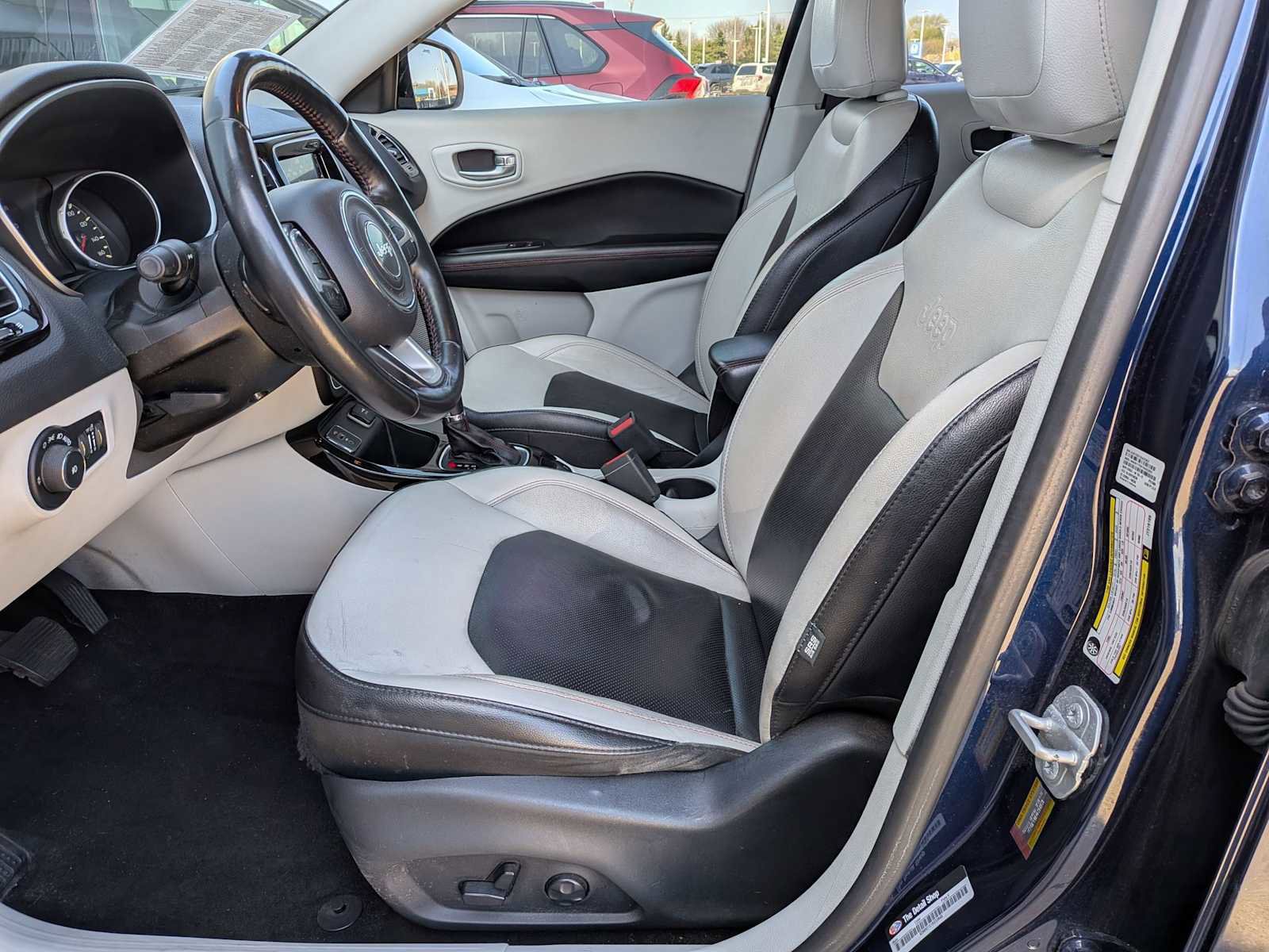 Used 2018 Jeep Compass Limited w/ Navigation Group FWD image 15