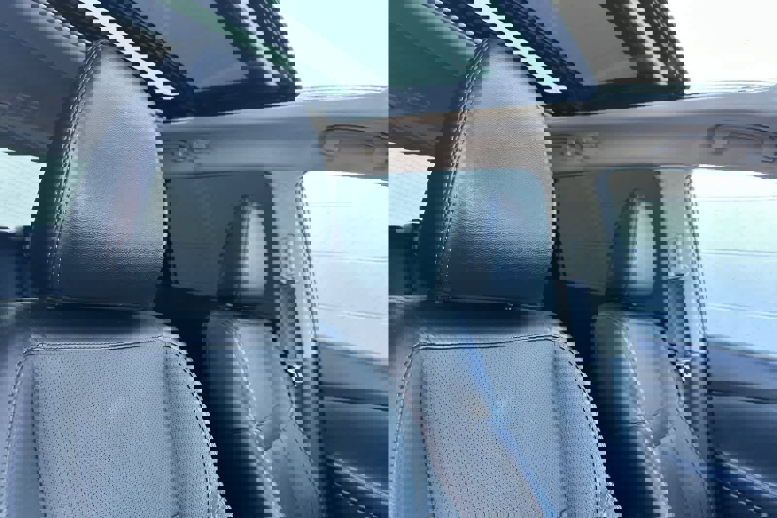 Used 2018 Nissan Rogue SL w/ Premium Package image 19