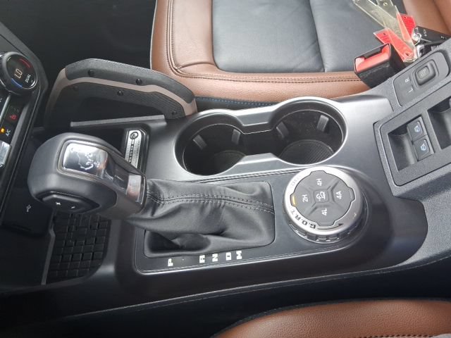Used 2024 Ford Bronco Outer Banks w/ Sasquatch Package AWD/4WD image 12