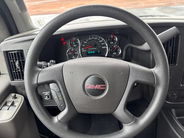 Used 2025 GMC Savana 3500 LT w/ LT Preferred Equipment Group RWD image 17