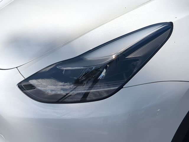 Used 2022 Tesla Model Y Performance AWD/4WD image 7