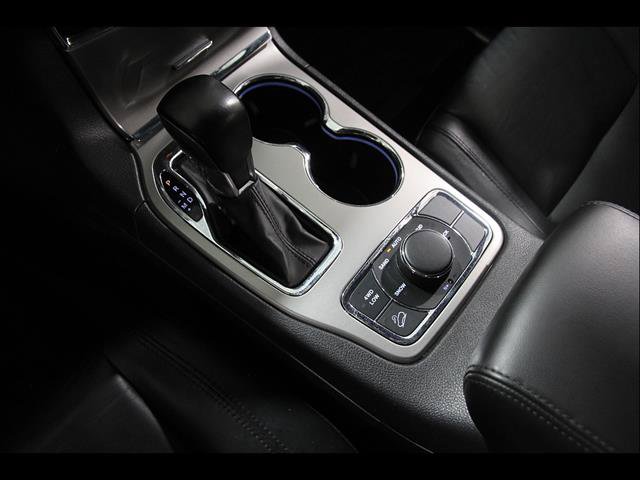 Used 2021 Jeep Grand Cherokee Limited AWD/4WD image 16