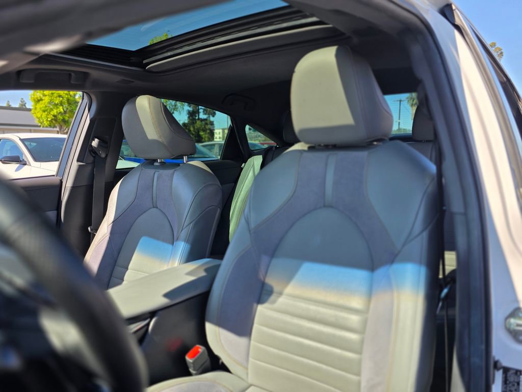 Used 2019 Toyota Avalon Touring w/ Carpet Mat Package image 12