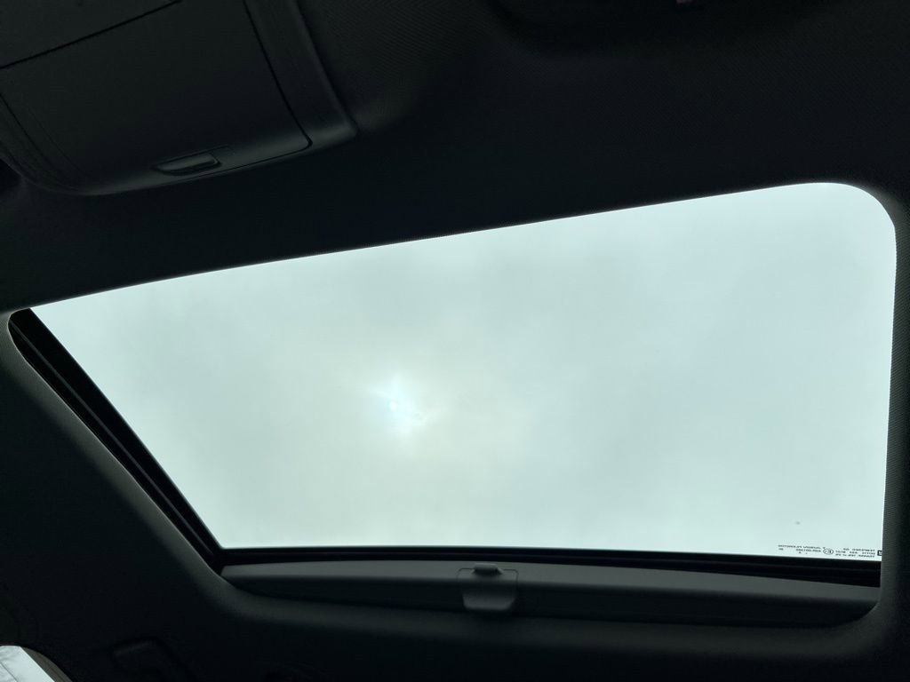 Used 2019 Buick Enclave Essence w/ LPO, Luxury Package image 14